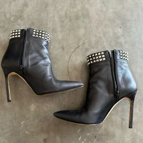 Manolo Blahnik Studded Black leather Ankle Boots 36 - Picture 4 of 7